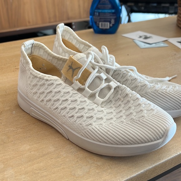 Danskin lightweight tennis shoes - Picture 3 of 6